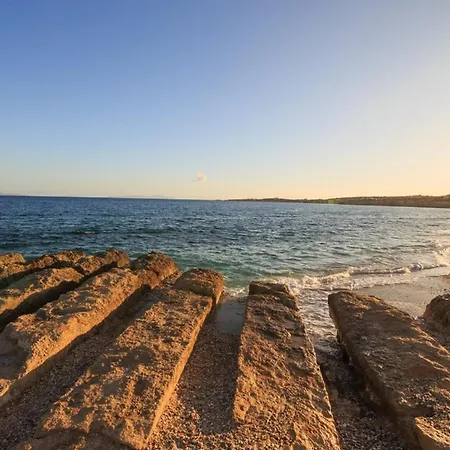 Holiday home Anemos Drios